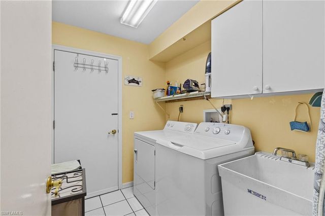 1814 SW 18th TER, Cape Coral, FL 33991