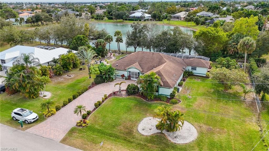 Image 22 of property listing at 1814 SW 18th TER, Cape Coral, FL 33991