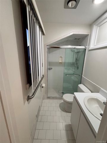 348 Links Drive E, Oceanside, NY 11572