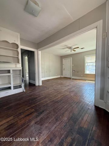 2116 20th Street, Lubbock, TX 79411