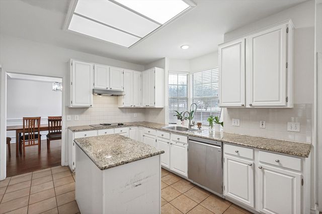 6204 Parkstone Way, Dallas, TX 75249