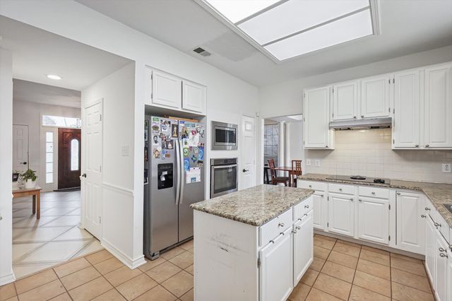 6204 Parkstone Way, Dallas, TX 75249