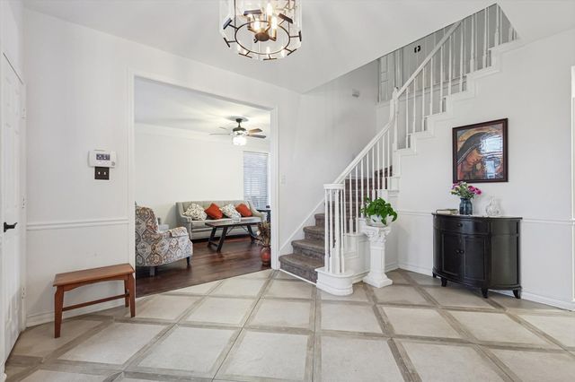 6204 Parkstone Way, Dallas, TX 75249