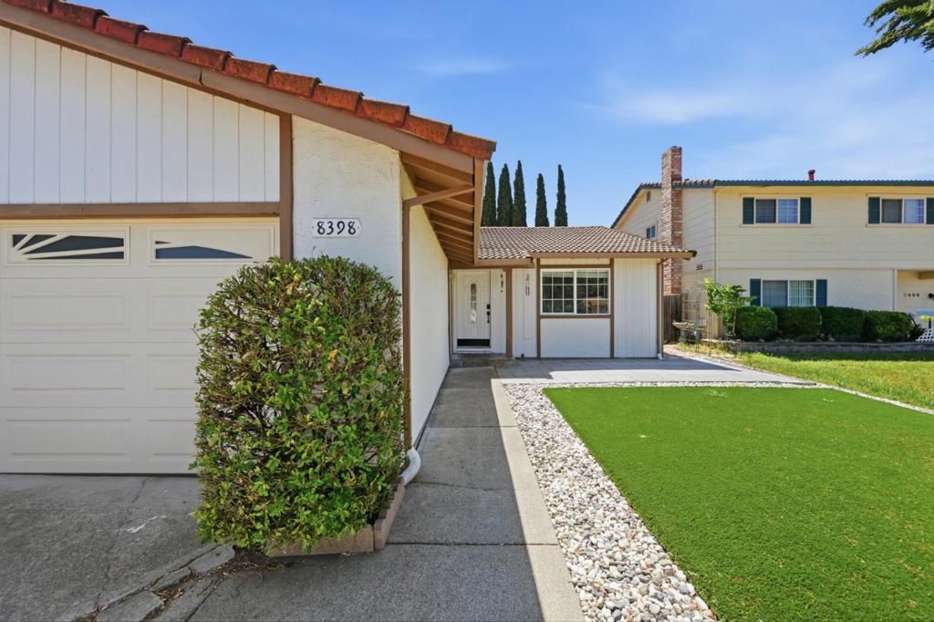 Image 3 of property listing at 8398 Cypress Court, Dublin, CA 94568
