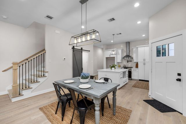 209 E 43rd Street, Houston, TX 77018
