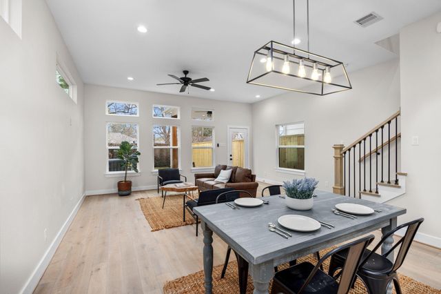 209 E 43rd Street, Houston, TX 77018