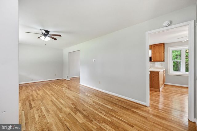 8608 PARLIAMENT DR, Springfield, VA 22151