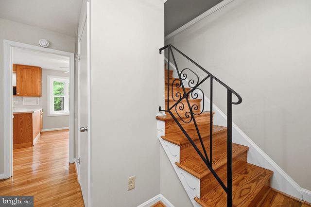 8608 PARLIAMENT DR, Springfield, VA 22151