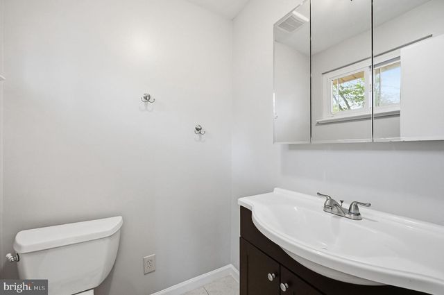 8608 PARLIAMENT DR, Springfield, VA 22151