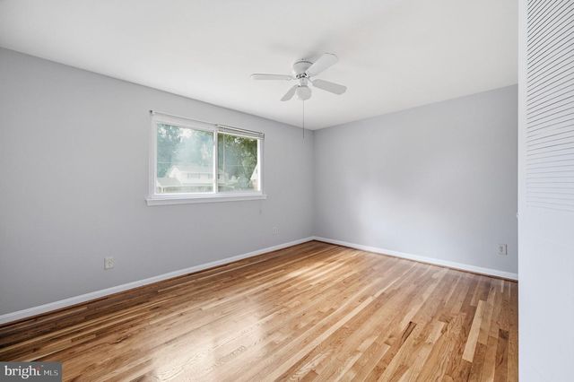 8608 PARLIAMENT DR, Springfield, VA 22151