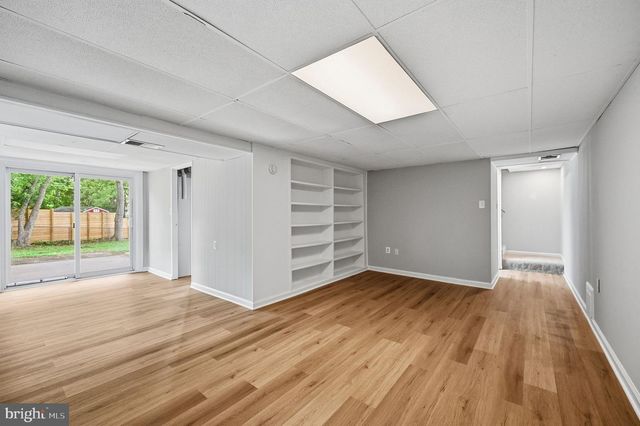 8608 PARLIAMENT DR, Springfield, VA 22151