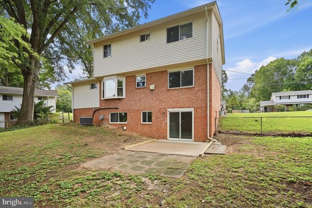 8608 PARLIAMENT DR, Springfield, VA 22151