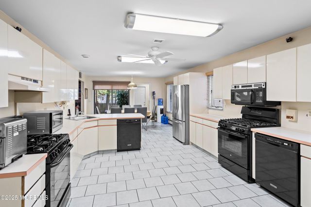 114 Carey Street, Lakewood, NJ 08701