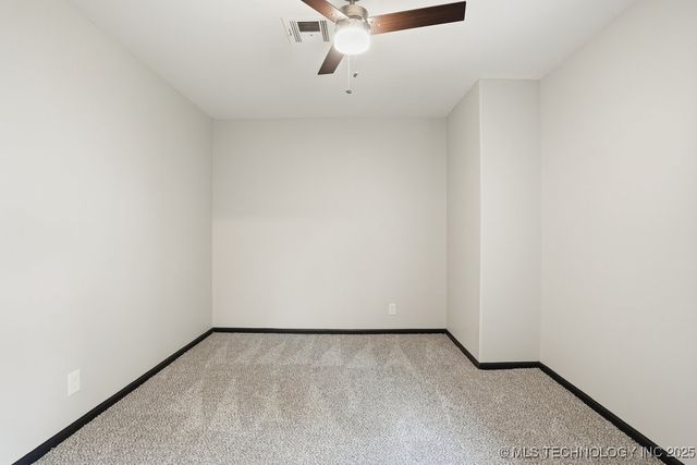 6777 S 71st East Avenue, Tulsa, OK 74133