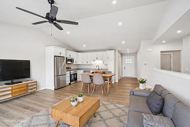 2463 Russell Court, Reedsburg, WI 53959