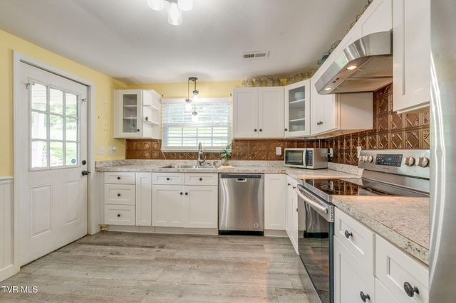 3360 Goshen Valley Road, Rogersville, TN 37857