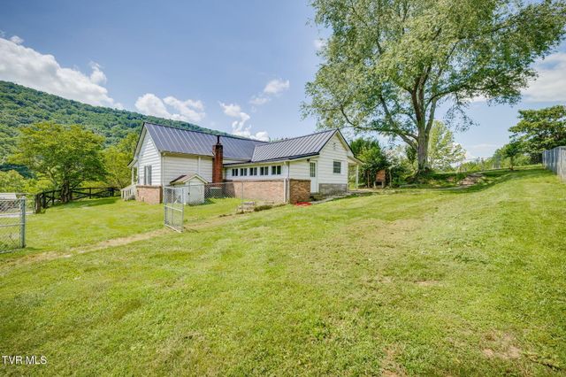 3360 Goshen Valley Road, Rogersville, TN 37857