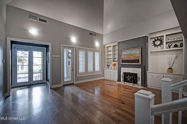 112 Dumaine Place, Madison, MS 39110