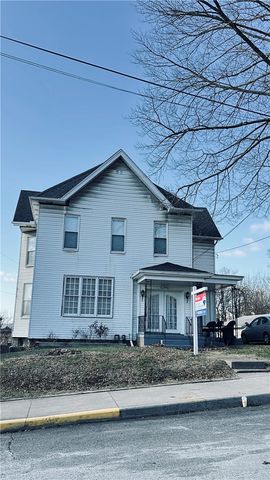166 Pennsylvania Ave, Rochester, PA 15074