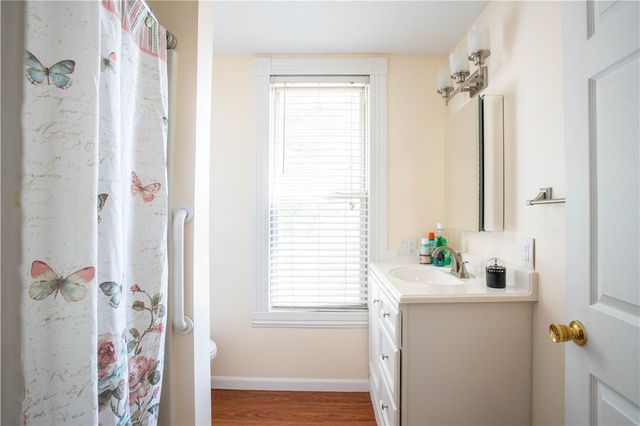 166 Pennsylvania Ave, Rochester, PA 15074