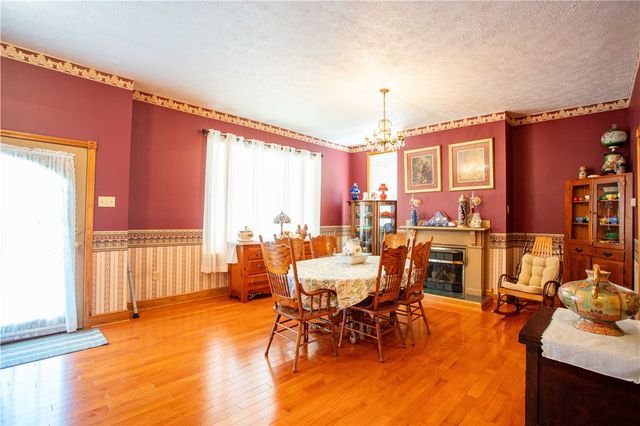 166 Pennsylvania Ave, Rochester, PA 15074