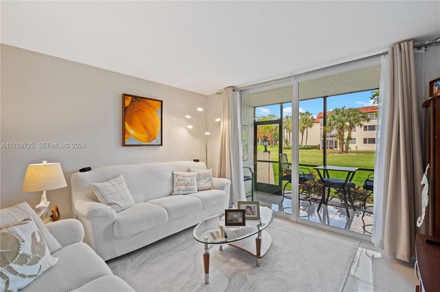 711 S Hollybrook Drive 109, Pembroke Pines, FL 33025