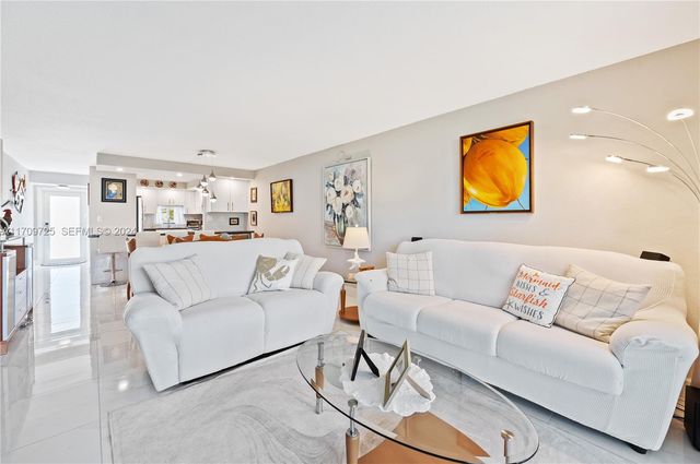 711 S Hollybrook Drive 109, Pembroke Pines, FL 33025