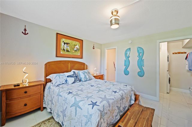 711 S Hollybrook Drive 109, Pembroke Pines, FL 33025