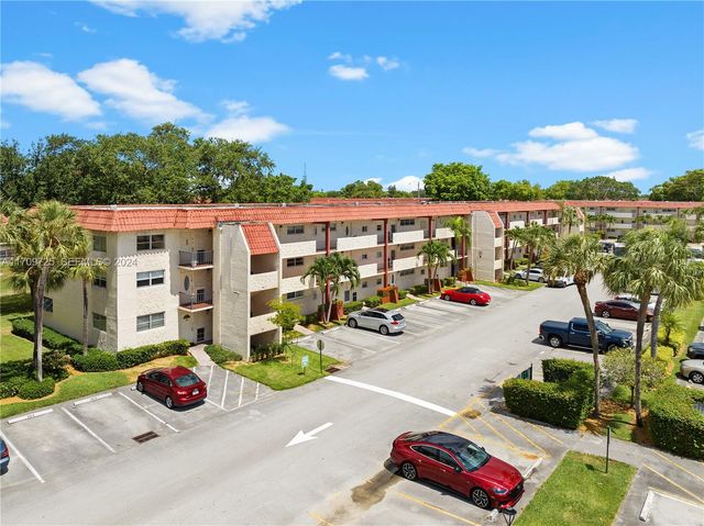 711 S Hollybrook Drive 109, Pembroke Pines, FL 33025