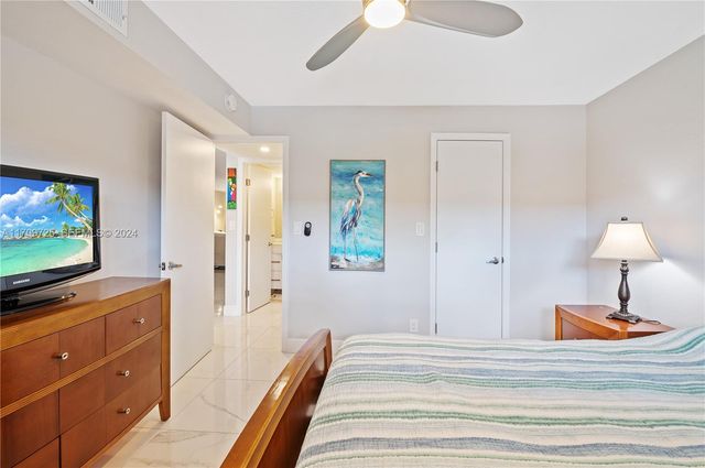 711 S Hollybrook Drive 109, Pembroke Pines, FL 33025