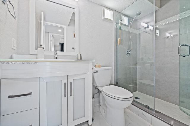 711 S Hollybrook Drive 109, Pembroke Pines, FL 33025