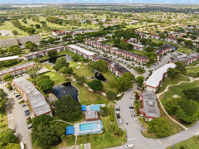711 S Hollybrook Drive 109, Pembroke Pines, FL 33025