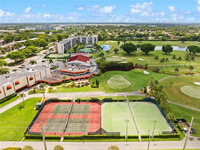 711 S Hollybrook Drive 109, Pembroke Pines, FL 33025
