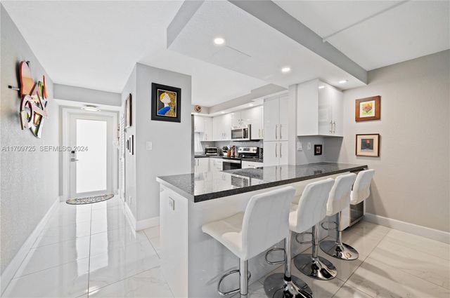 711 S Hollybrook Drive 109, Pembroke Pines, FL 33025