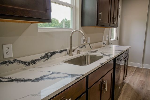 2410 Marquand Dr, Greenbrier, TN 37073