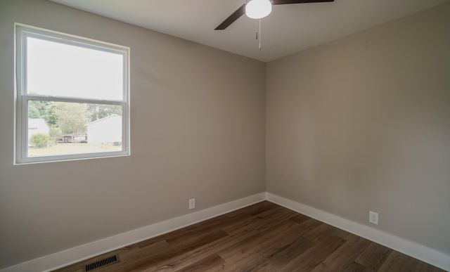 2410 Marquand Dr, Greenbrier, TN 37073