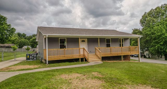 2410 Marquand Dr, Greenbrier, TN 37073