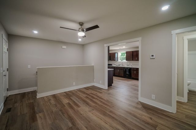 2410 Marquand Dr, Greenbrier, TN 37073
