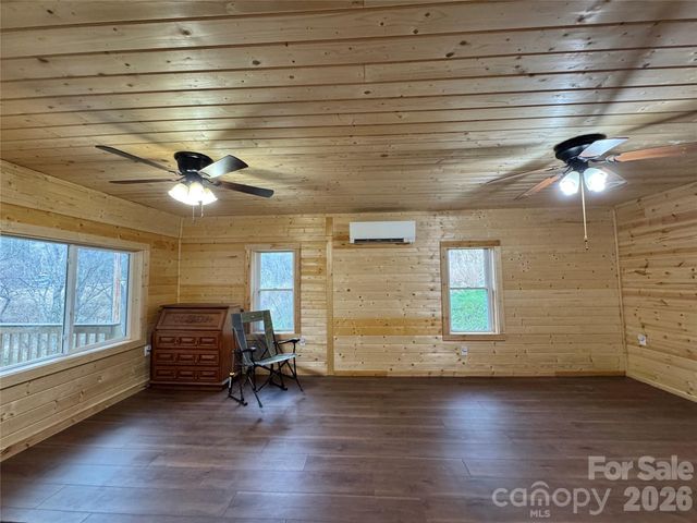 55 Summit View Drive, Marshall, NC 28753