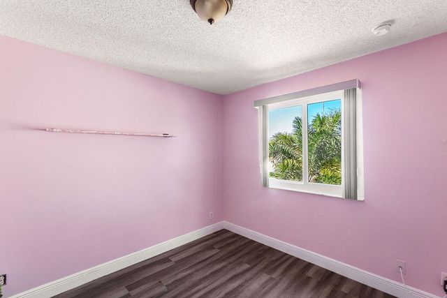 6384 Adriatic Way, West Palm Beach, FL 33413