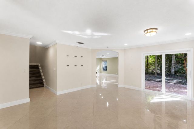 6384 Adriatic Way, West Palm Beach, FL 33413