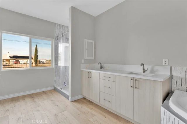 15179 Olive St, Hesperia, CA 92345