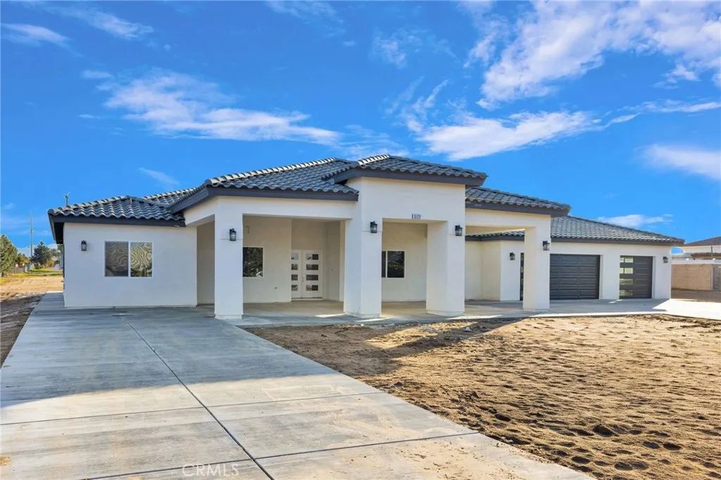 15179 Olive St, Hesperia, CA 92345