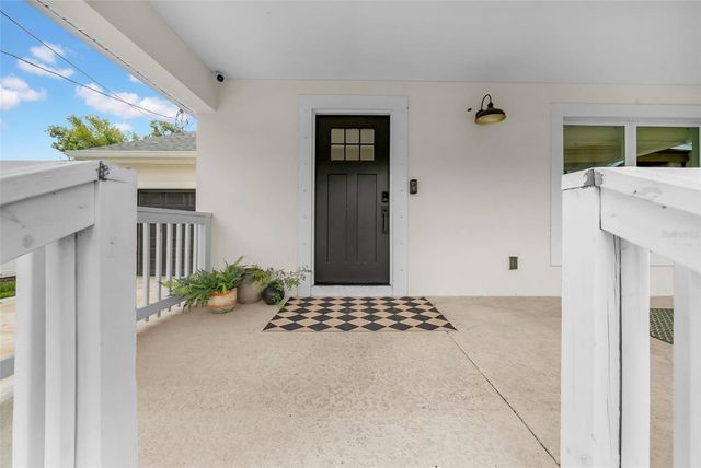 809 E HANNA AVENUE, Tampa, FL 33604