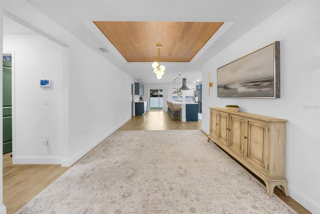 809 E HANNA AVENUE, Tampa, FL 33604