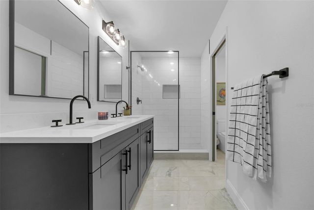 809 E HANNA AVENUE, Tampa, FL 33604