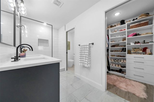 809 E HANNA AVENUE, Tampa, FL 33604