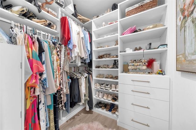 809 E HANNA AVENUE, Tampa, FL 33604