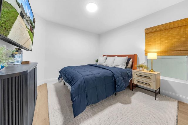 809 E HANNA AVENUE, Tampa, FL 33604