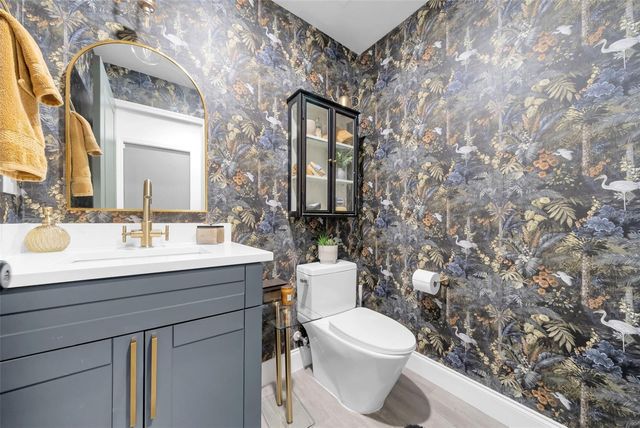 809 E HANNA AVENUE, Tampa, FL 33604